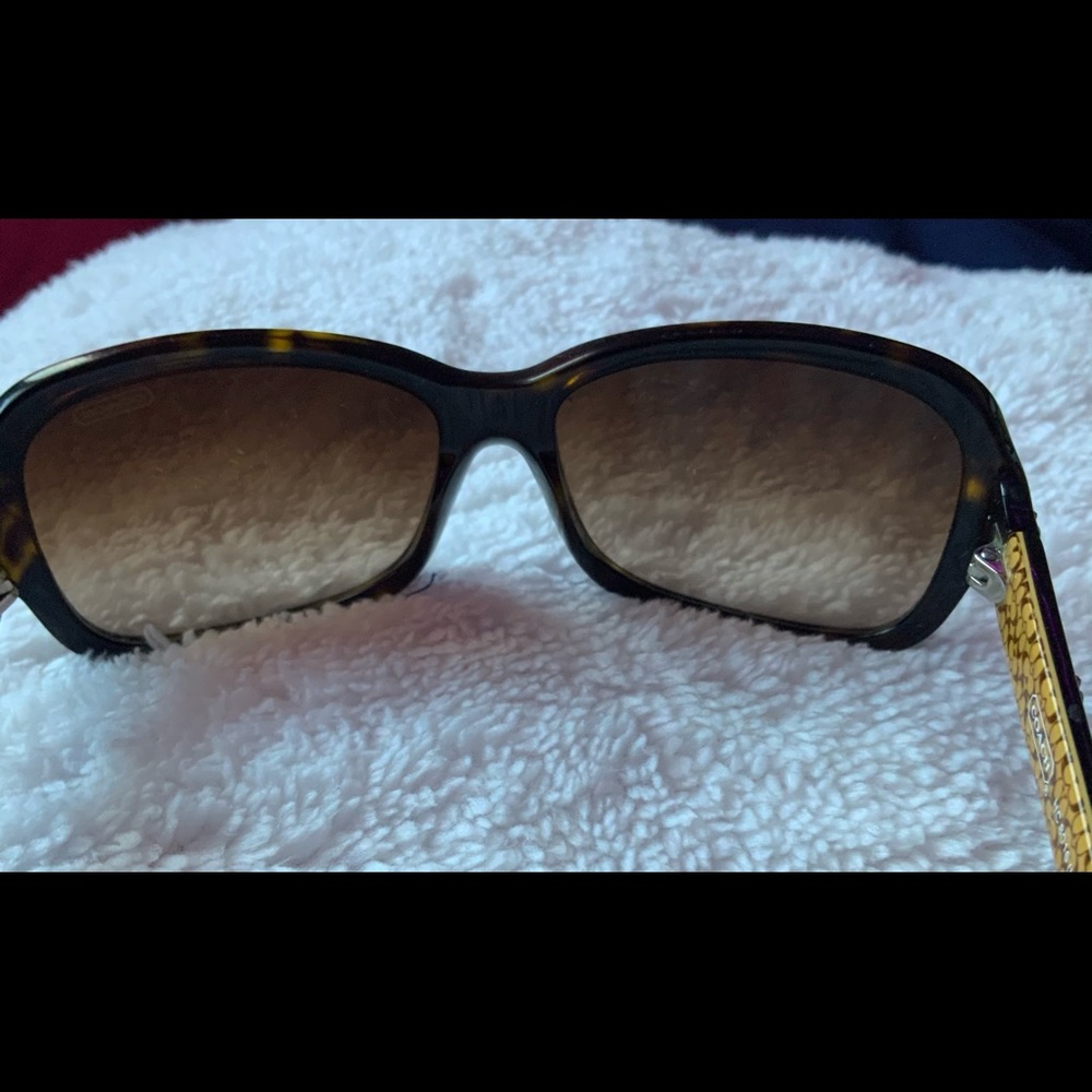 Coach sunglasses - Picture 3 of 4